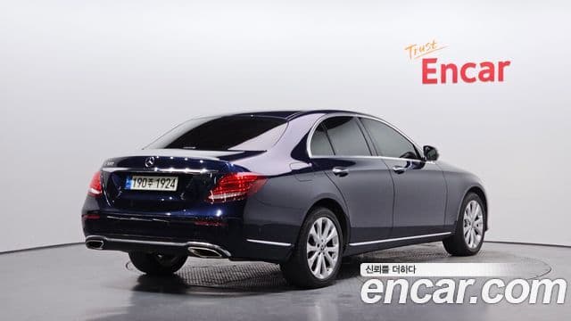 Mercedes-Benz E-класс W213 Exclusive, 2018 2