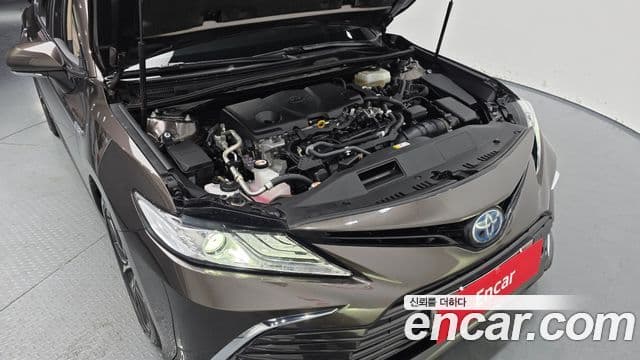 Toyota 캠리 (XV70) 2.5 XLE гибрид, 2022 6