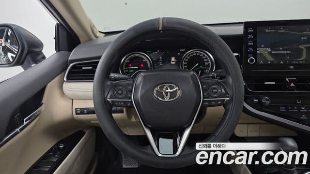 Toyota 캠리 (XV70) 2.5 XLE гибрид, 2022 13