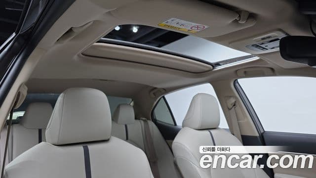 Toyota 캠리 (XV70) 2.5 XLE гибрид, 2022 17