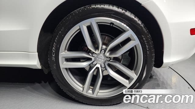 Audi SQ5 8R, 2016 все фото