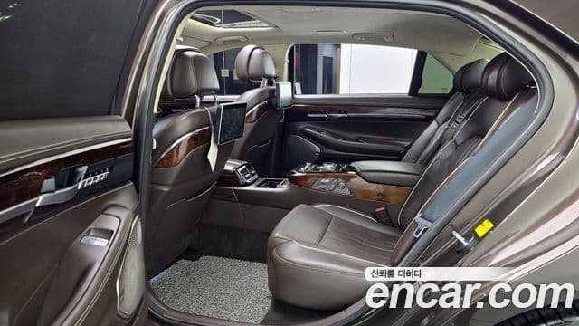 Genesis EQ900 Prestige, 2016 13