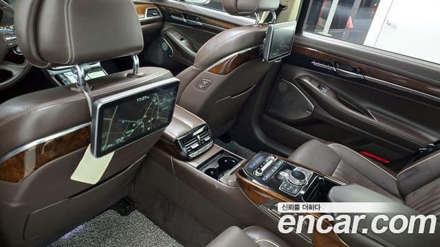 Genesis EQ900 Prestige, 2016 20