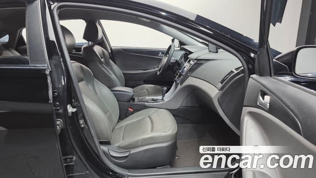 Hyundai YF Sonata Y20 Grand, 2011 10