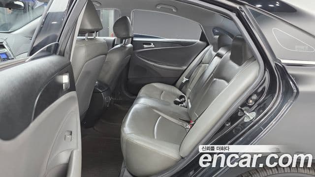 Hyundai YF Sonata Y20 Grand, 2011 13