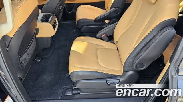Kia Carnival 4세대 Prestige, 2022 10