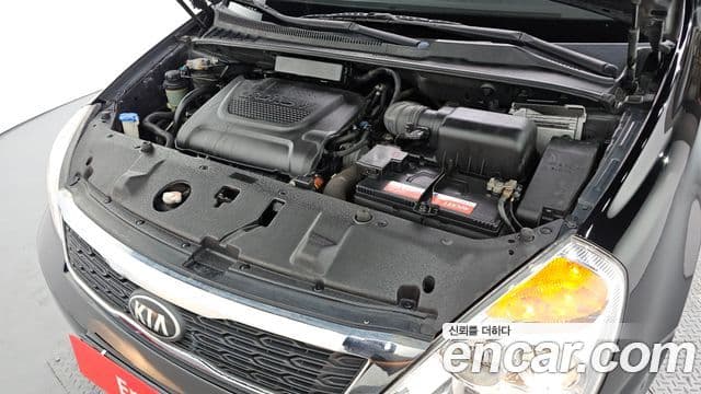 Kia Carnival R люксовая версия, 2013 6