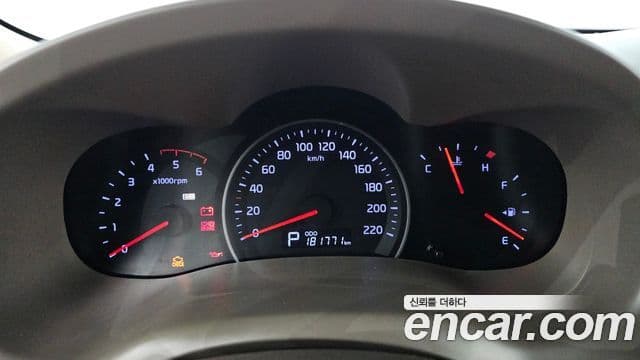 Kia Carnival R люксовая версия, 2013 8