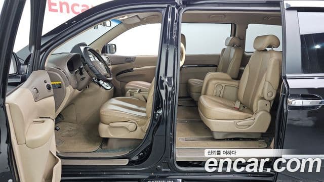 Kia Carnival R люксовая версия, 2013 18