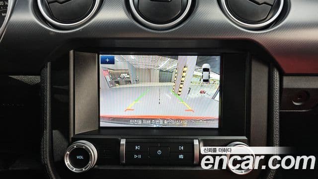 Ford Mustang купе, 2022 13