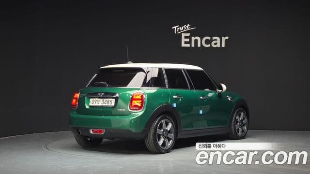 Mini Cooper 3세대, 2019 2