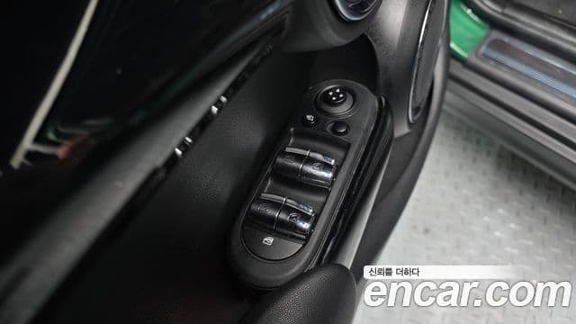 Mini Cooper 3세대, 2019 14