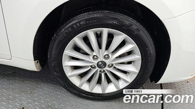 Kia All New K7 3.0 LPI Luxury (арендный автомобиль), 2016 все фото