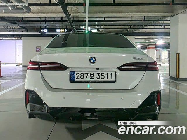 BMW 5시리즈 (G60) 520i M Sport, 2024 все фото