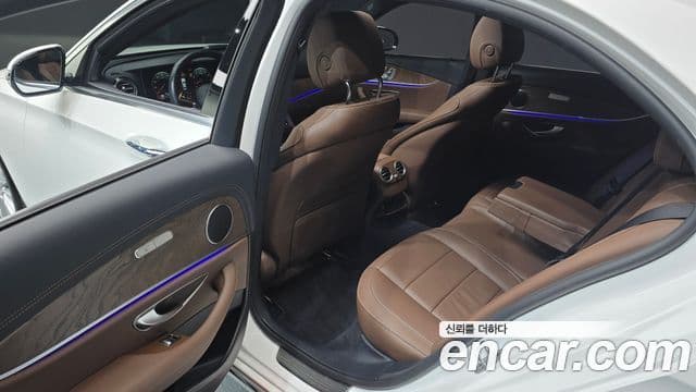 Mercedes-Benz E-класс W213 Exclusive, 2023 11
