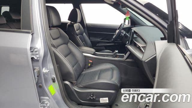 KG모빌리티(SsangYong) Torres T7, 2023 11