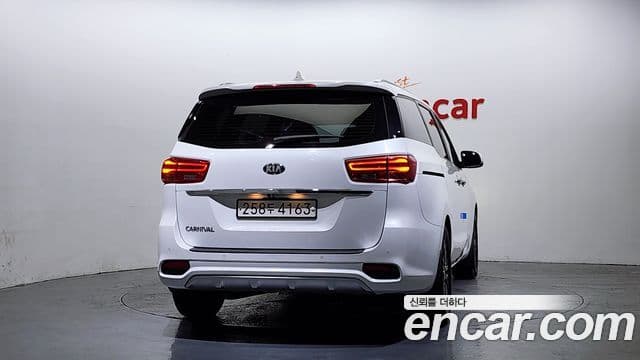 Kia The / новый New Carnival Luxury, 2019 4