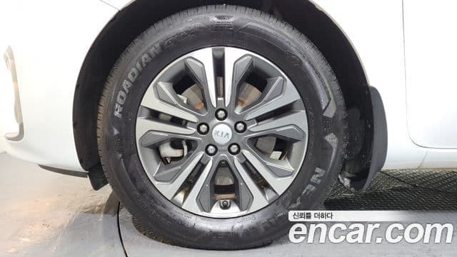 Kia The / новый New Carnival Luxury, 2019 все фото