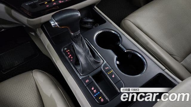 Kia The / новый New Carnival Luxury, 2019 9