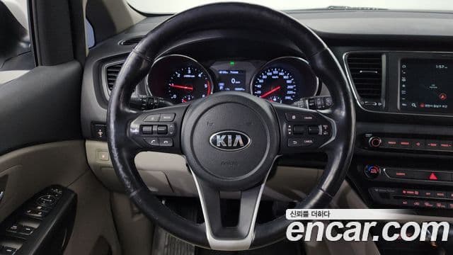Kia The / новый New Carnival Luxury, 2019 14