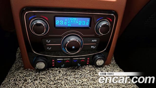 Jaguar XF (X260) 25t Portfolio, 2018 16