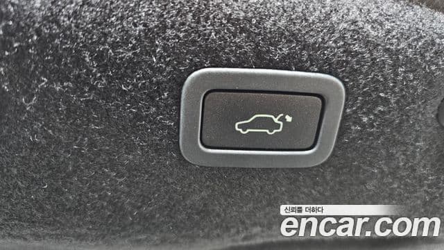 Jaguar XF (X260) 25t Portfolio, 2018 20