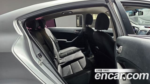 Kia K3 Luxury, 2015 12