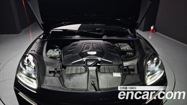 Porsche Cayenne (PO536), 2021 6