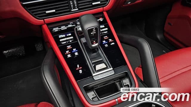 Porsche Cayenne (PO536), 2021 9