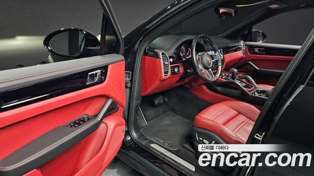 Porsche Cayenne (PO536), 2021 11