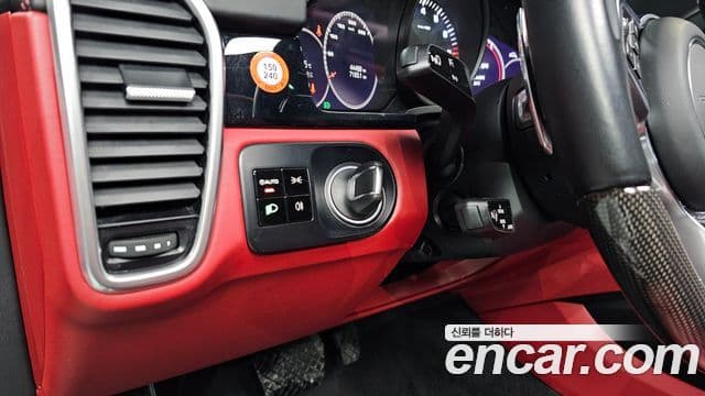 Porsche Cayenne (PO536), 2021 19