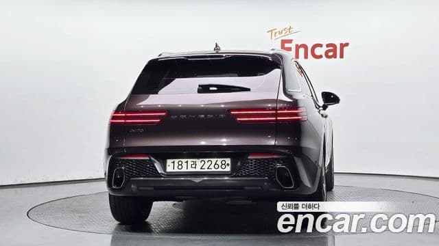 Genesis GV70, 2021 4