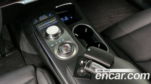 Genesis GV70, 2021 9