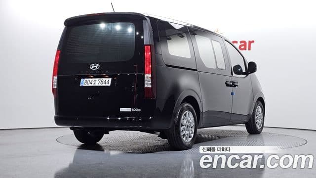 Hyundai Staria Modern, 2025 2