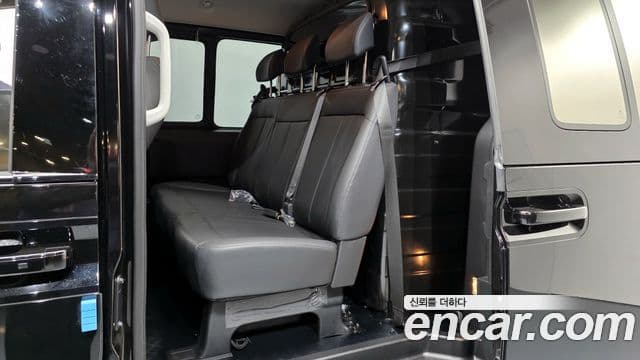 Hyundai Staria Modern, 2025 12