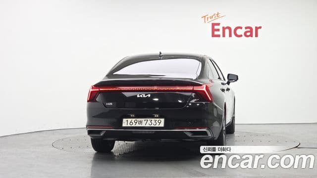 Kia K8 Signature, 2023 4