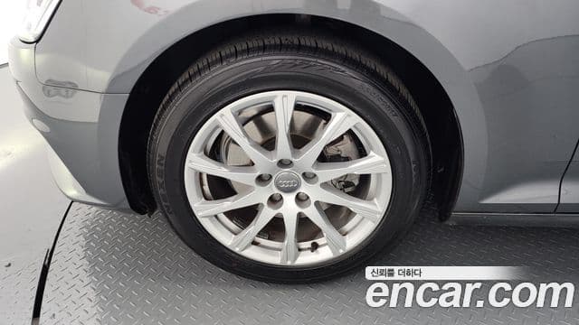 Audi A4 (B9), 2019 все фото