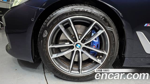 BMW 5시리즈 (G30) 520i M Sport, 2023 все фото