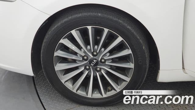 Kia All New K7 3.0 LPI Luxury (арендный автомобиль), 2016 все фото