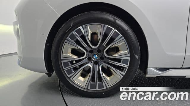 BMW 7시리즈 (G70) 740i sDrive Design Pure Excellence, 2023 все фото