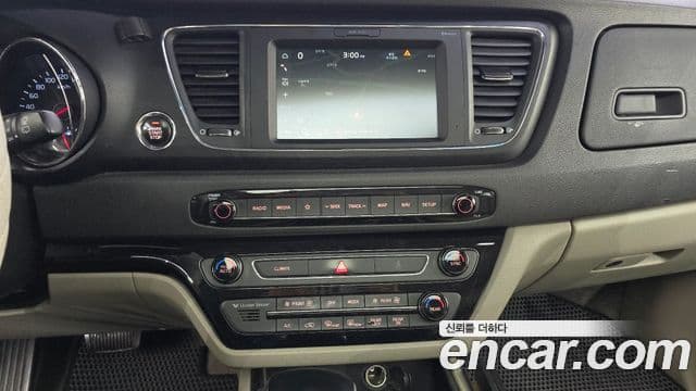 Kia The / новый New Carnival Luxury, 2019 14