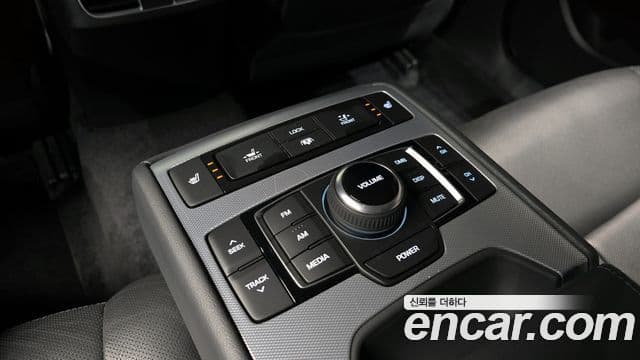 Genesis G80 Premium Luxury, 2017 18