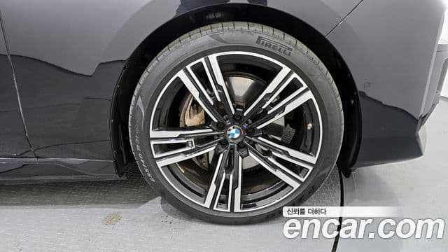 BMW i7 (G70) xDrive 60 M Sport, 2023 все фото