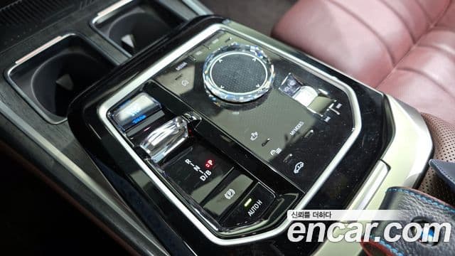 BMW i7 (G70) xDrive 60 M Sport, 2023 9