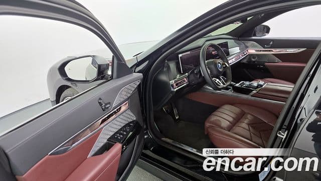 BMW i7 (G70) xDrive 60 M Sport, 2023 10