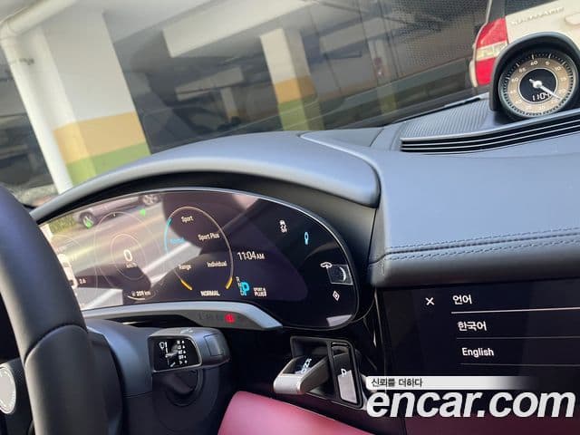 Porsche 타이칸 4S, 2023 12