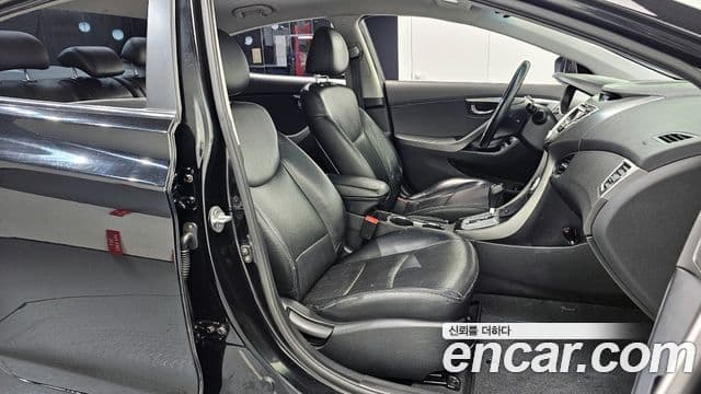 Hyundai Avante MD Premier, 2011 10