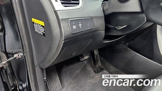 Hyundai Avante MD Premier, 2011 15