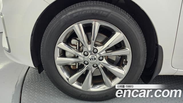 Kia The / новый New Carnival President, 2019 все фото