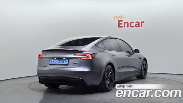 Tesla модель 3 performance AWD, 2025 2